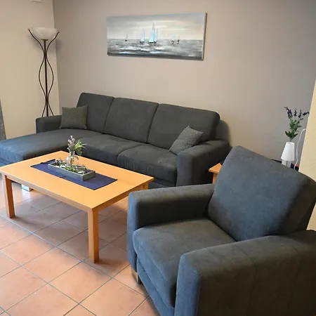 Ferienwohnung Seeblick Waren  Buitenkant foto
