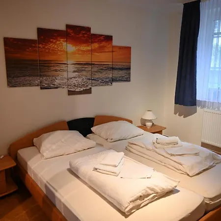 Ferienwohnung Seeblick Waren  Buitenkant foto