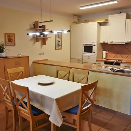 Ferienwohnung Seeblick Waren  Buitenkant foto