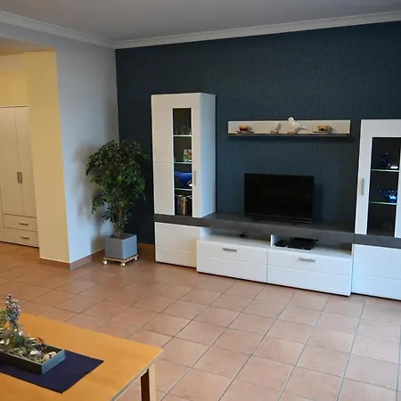 Ferienwohnung Seeblick Waren  Buitenkant foto