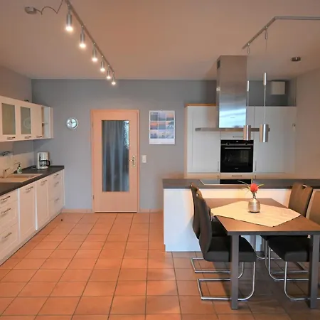 Ferienwohnung Seeblick Waren  Buitenkant foto
